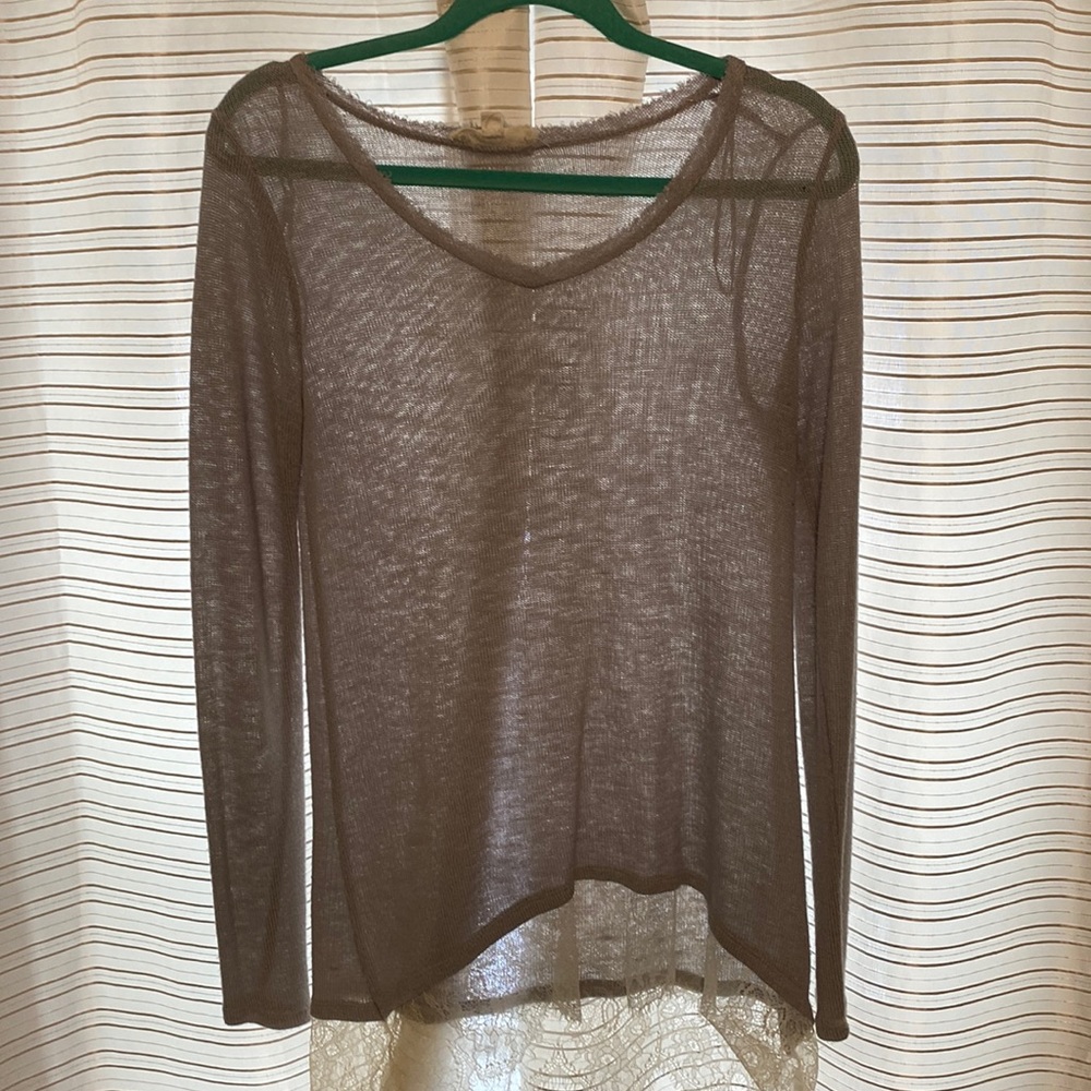 Lightweight sweater with lace hem
